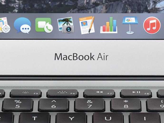 apple-13 英寸-macbook-air-2015-徽标-特写