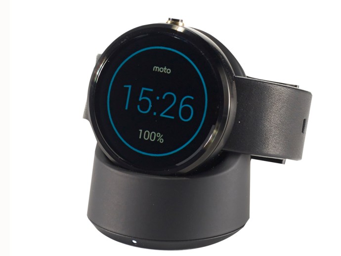 摩托罗拉 Moto 360 带充电器