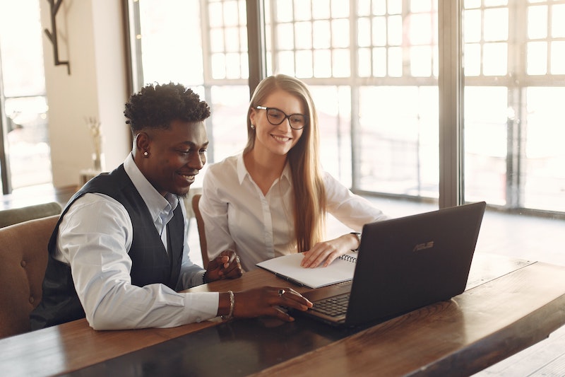 如何使用 OneDrive 同步 SharePoint 和 Teams 文件