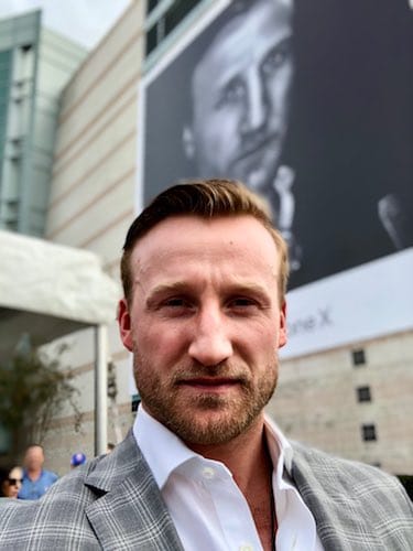 蘋果的“ iPhone X”廣告活動中的“自拍照”現在包括史蒂文·斯坦科斯（Steven Stamkos）和巴西嘉年華