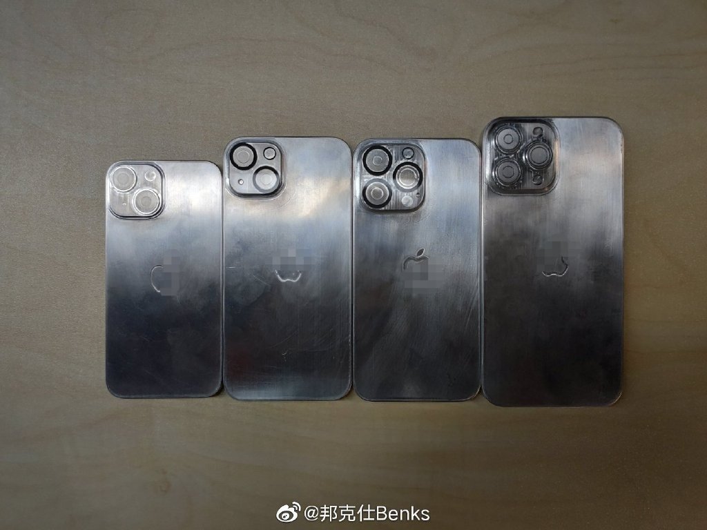 iPhone 13壳模具，确认更大的相机驼峰